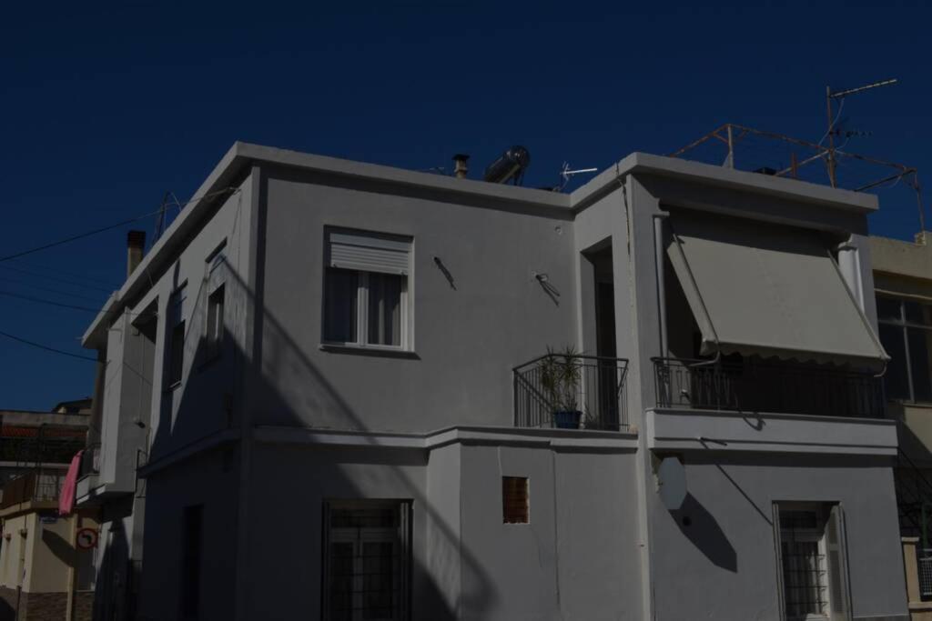 דירות פאטרה Paris House 2 מראה חיצוני תמונה